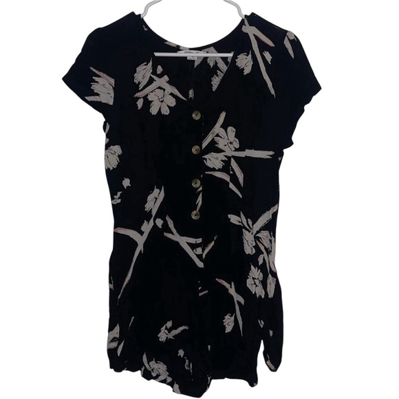 🌹O’NEILL FLORAL ROMPER - Picture 1 of 5